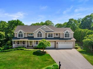 31 Deveron Dr, Madison, CT 06443
