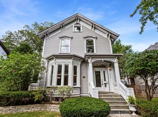 2236 Ridge Ave, Evanston, IL 60201