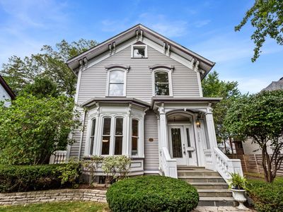 2236 Ridge Ave, Evanston, IL, 60201