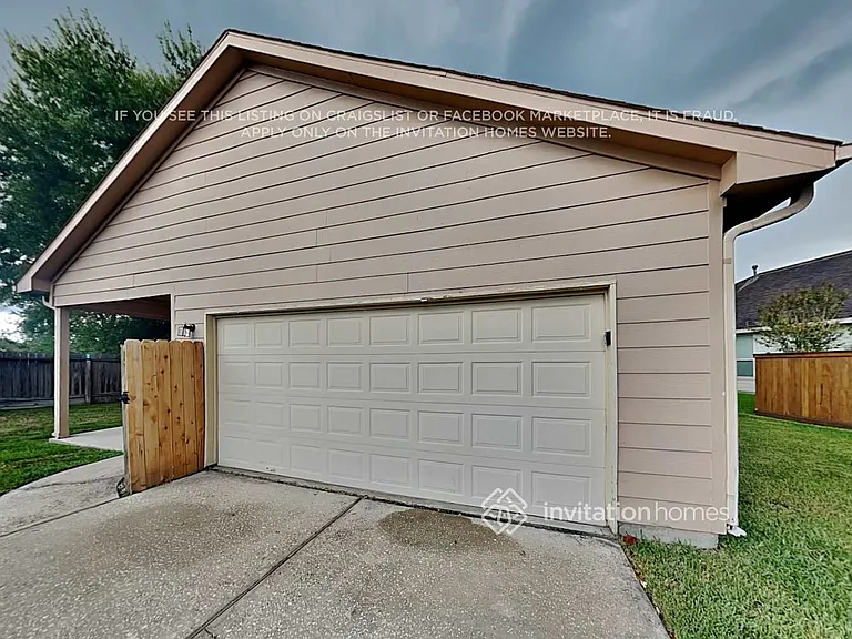 17247 Marquette Point Ln — Photo 23