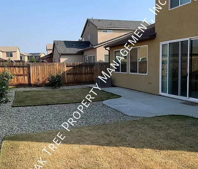 5853 E Voorman Ave — Photo 10