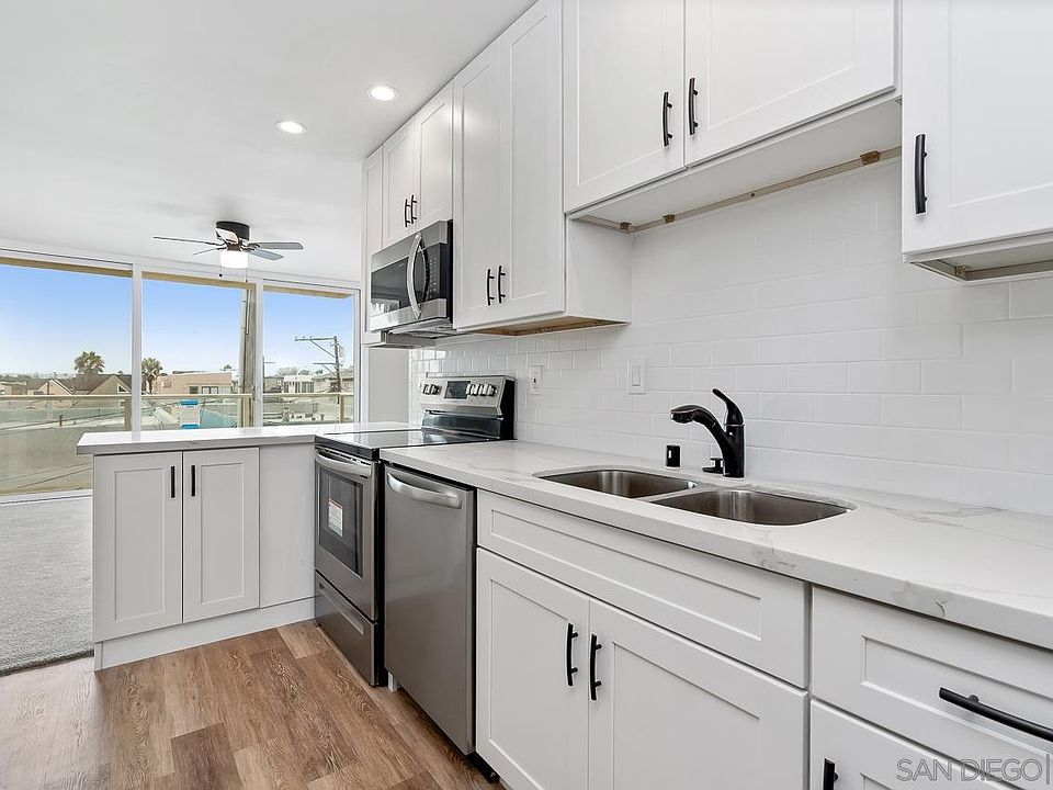 1st image of 725 Redondo Ct Unit 31