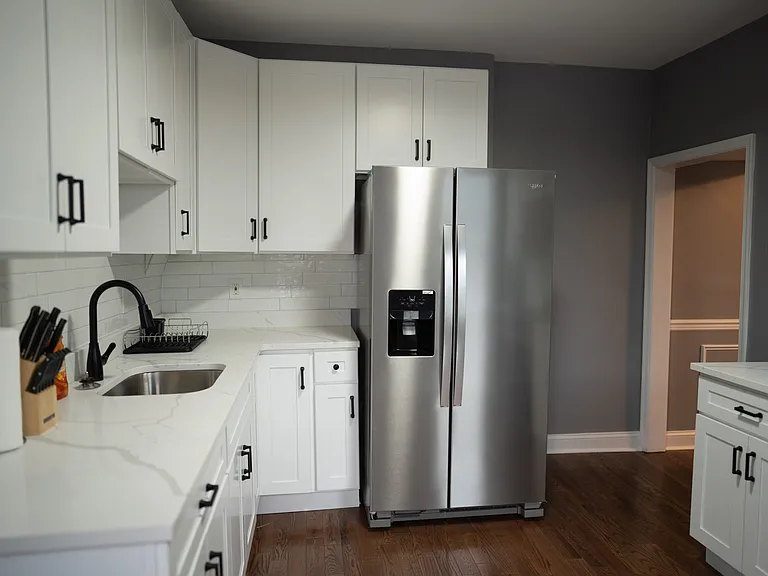 951 Homestead St #1 — Photo 1
