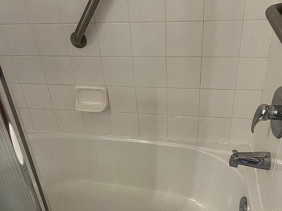 2nd image of 6171 Metrowest Blvd Unit 102