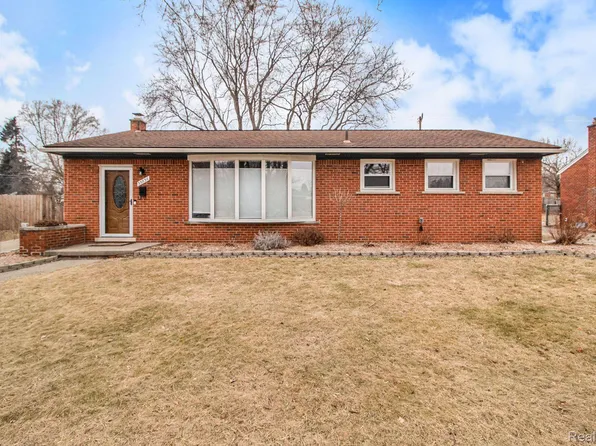 35936 Pinetree St, Livonia, MI 48150