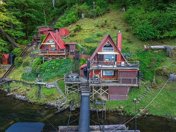 2nd image of 1901 Loon Lake Rd