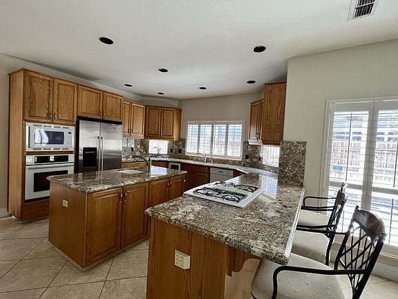 2nd image of 5351 Flyway Dr