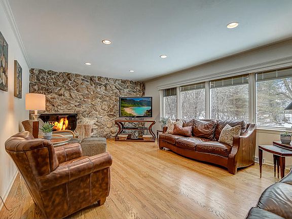 4th image of 9421 N Fairway Cir