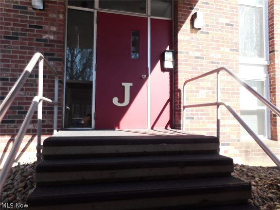 4th image of 3080 N River Rd NE APT J5