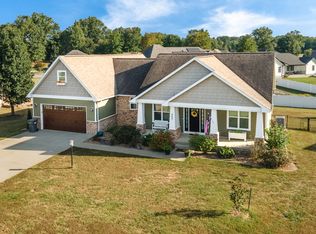 303 Excalibur Dr, Carterville, IL 62918