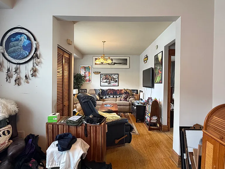 2807 N Francisco Ave #1 — Photo 2