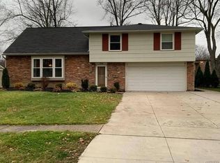 228 Ranch Trl W, Williamsville, NY 14221