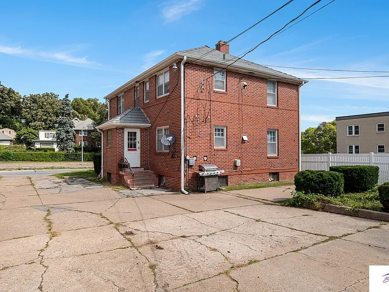 3825 Cuming St — Photo 19
