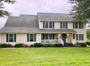 6102 Apple Harvest Dr, Roanoke, VA 24012