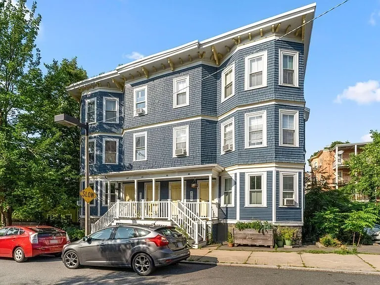 42-44 Woodlawn St #5 — Photo 25