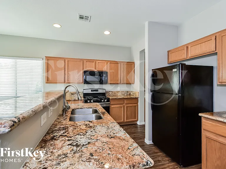 1527 Paradise Reef Ave — Photo 7