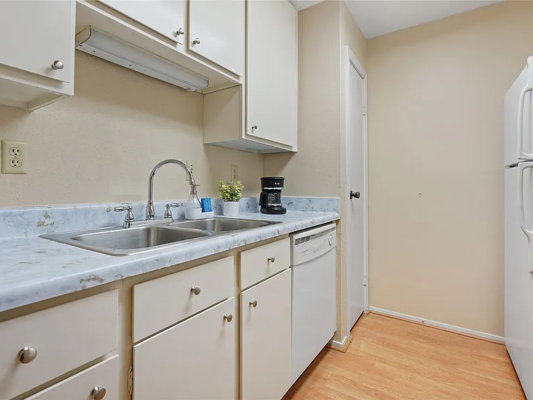 7950 N Stadium Dr #200 — Photo 10