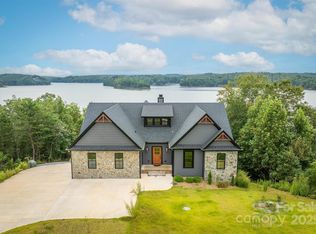 464 Lake Crest Dr, Nebo, NC 28761