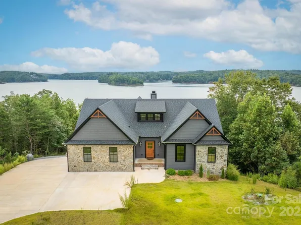 464 Lake Crest Dr, Nebo, NC 28761