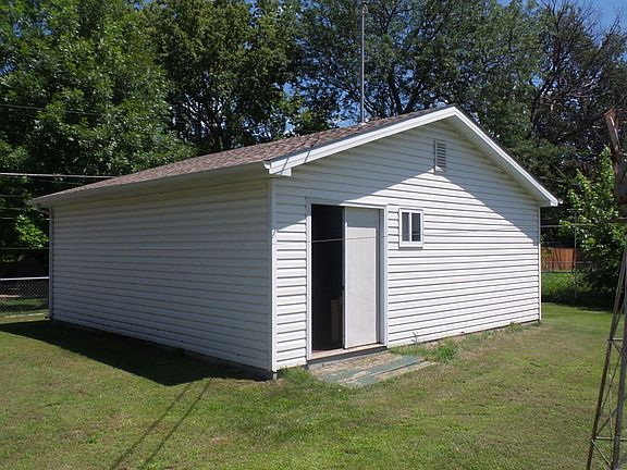 3rd image of 3616 D Ave