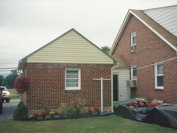 Rear view Detatched Garage