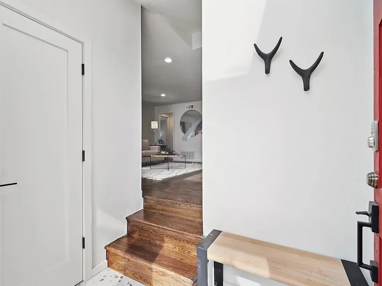 1417 E 38th Pl #A — Photo 4