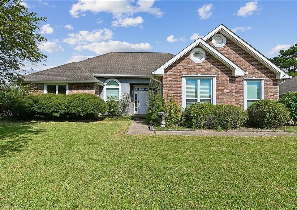 1st image of 118 Roseland Dr