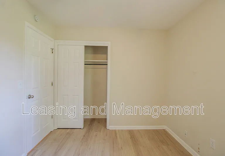 305 Millcreek Dr — Photo 18