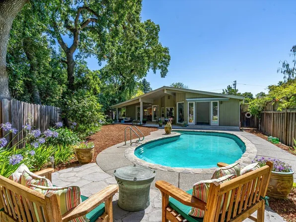 645 Austin Avenue, Sonoma, CA 95476