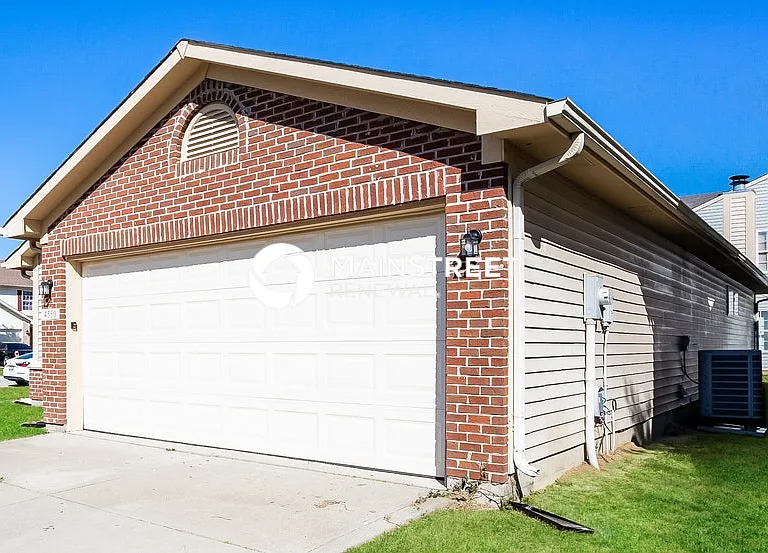 4550 Riverbrook Ln — Photo 14
