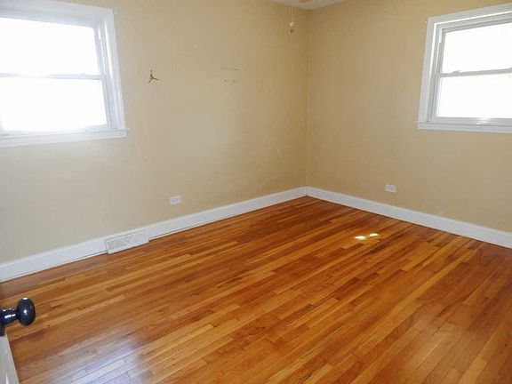 5th image of 13833 S Tracy Ave