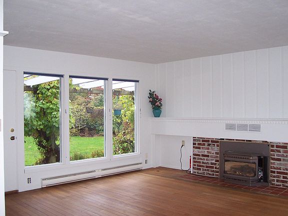 3rd image of 9677 SE Southworth Dr