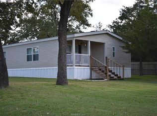 302 Glennwood Cir, Somerville, TX 77879