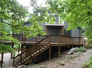 828 Jonathan Rd, Linden, VA 22642