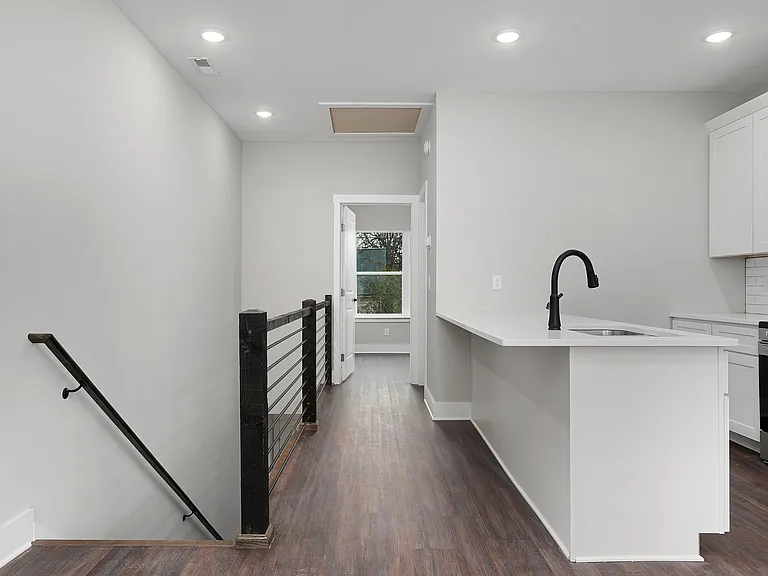 1613 S Highland Park Ave — Photo 22