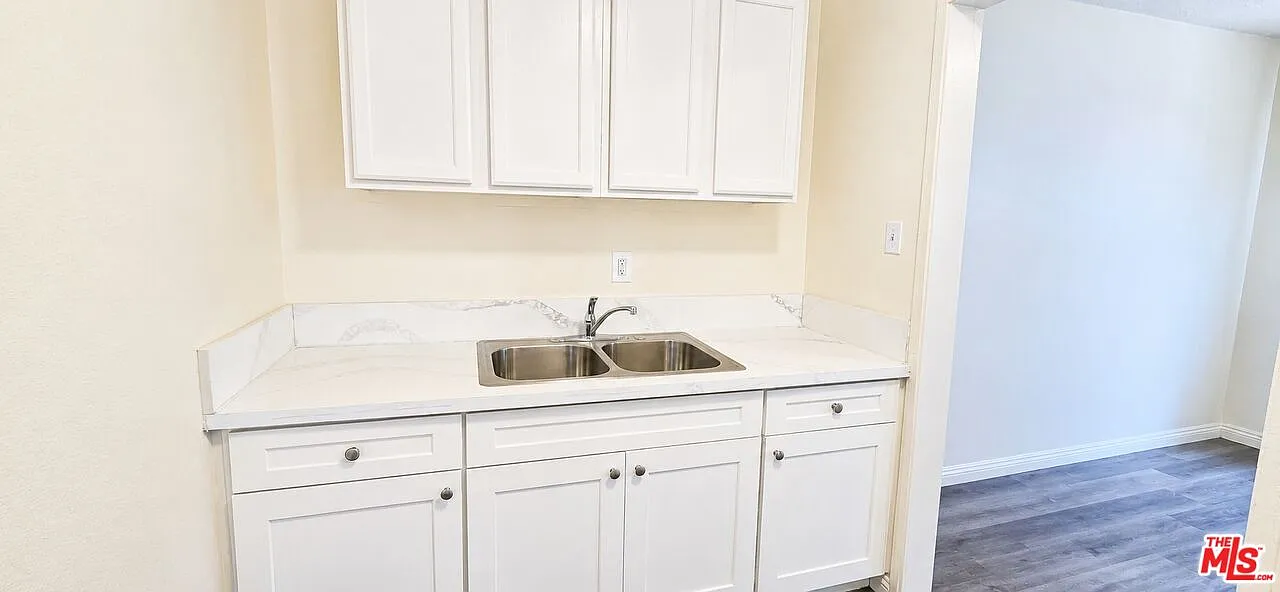 Studio, 1.0 bath, 650 sqft, $1,400 — Photo 4