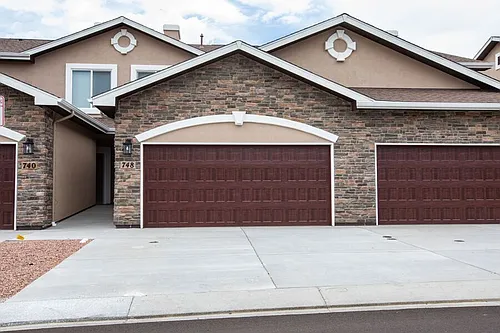 748 Brambleberry Hts Photo 1