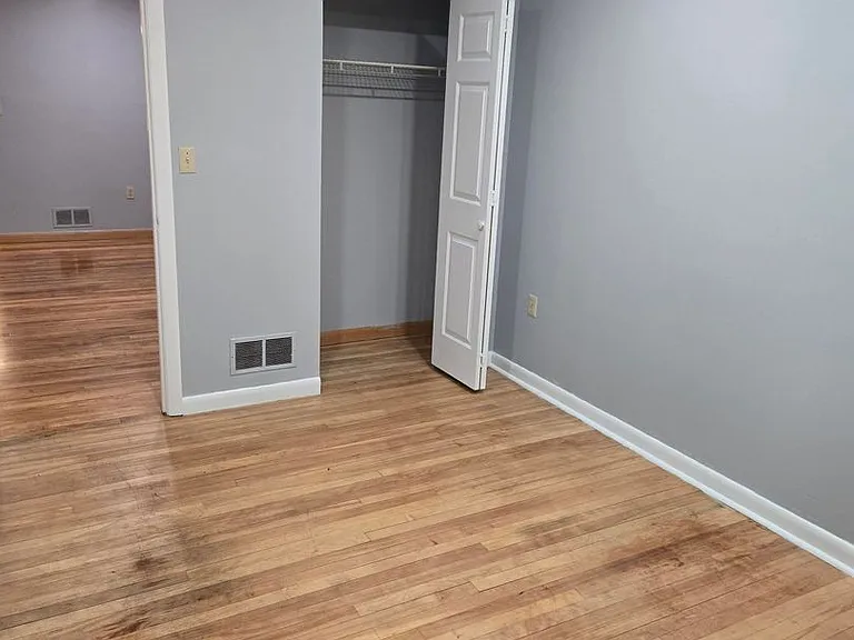 43 Columbia St — Photo 3