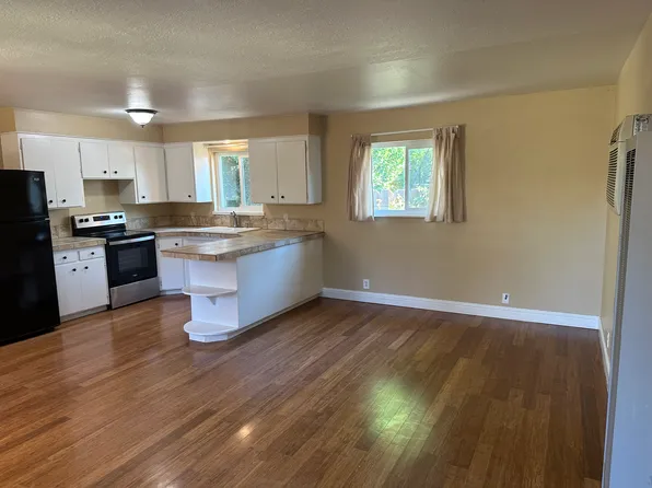 277 1/2 E 8th Ave #B, Chico, CA 95926