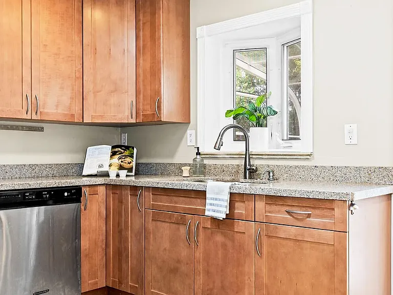 3471 S Elm St — Photo 12