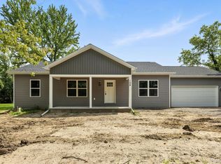 108 N Lester St, Capac, MI 48014