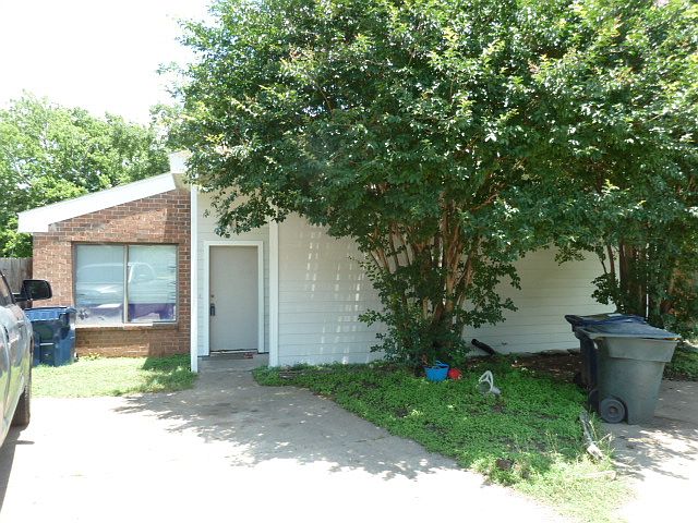 1st image of 316 Columbia Ct