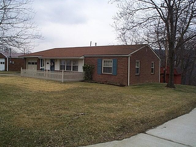 1st image of 251 Hillcrest Dr
