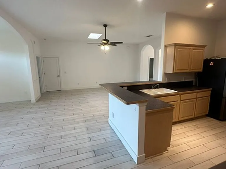 105 Oceans Edge Dr — Photo 21