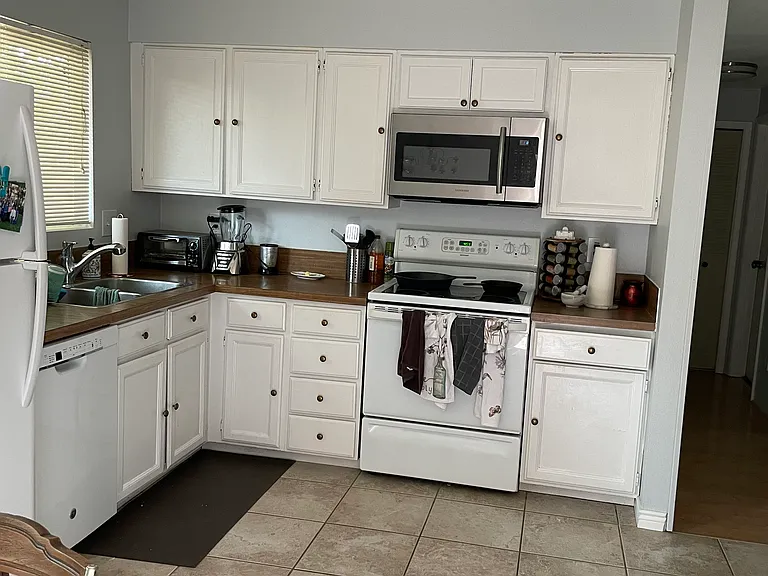 1529 El Rancho Blvd — Photo 8