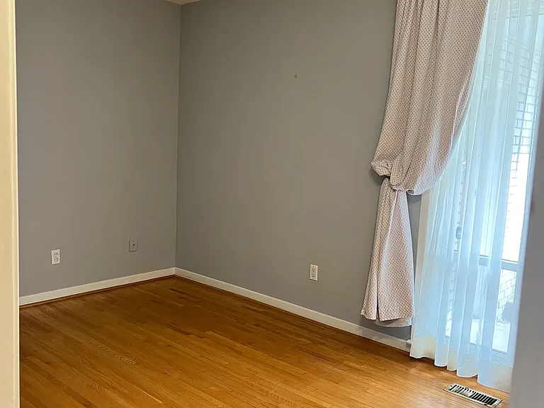 8 Hartsdale Dr — Photo 13