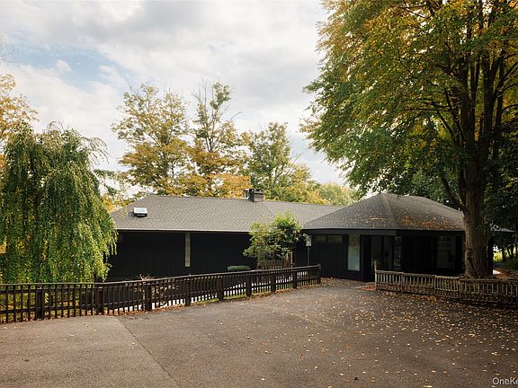 2nd image of 62 Floyd Ackert Road