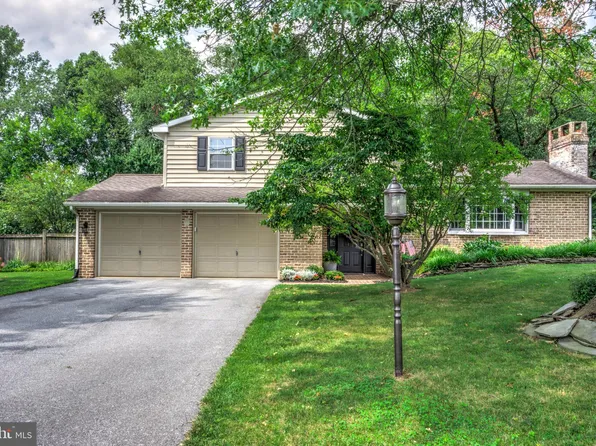 153 Skyline Dr, New Holland, PA 17557