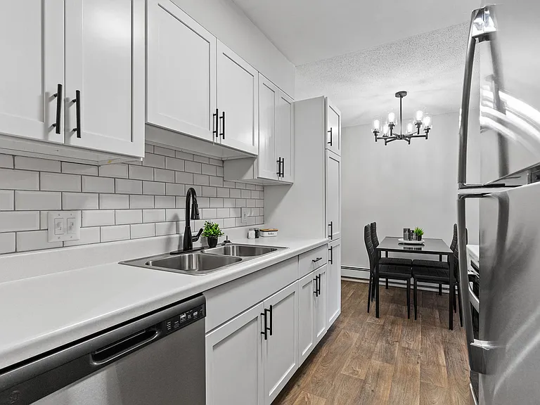 Lancaster Village Apartments — Photo 9