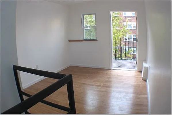 Rented by 4 Points Properties | media 69